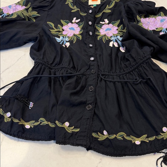 Farm Rio Winter Garden Embroidered Blouse Size Medium - Picture 13 of 13